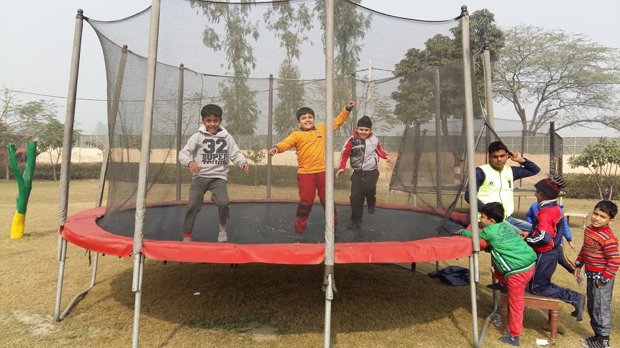 Trampoline